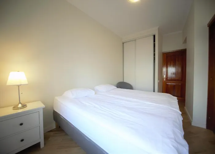 Old Town 2 Bedroom / Location *